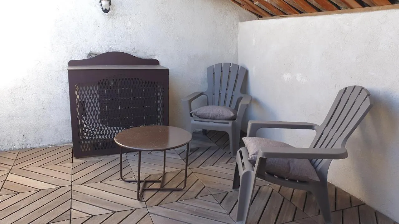 L'angélus, gîte de charme au coeur du vieux village de Sablet Hébergement de vacances