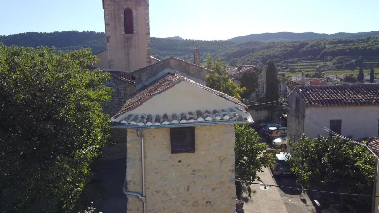 L'angélus, gîte de charme au coeur du vieux village de Sablet France